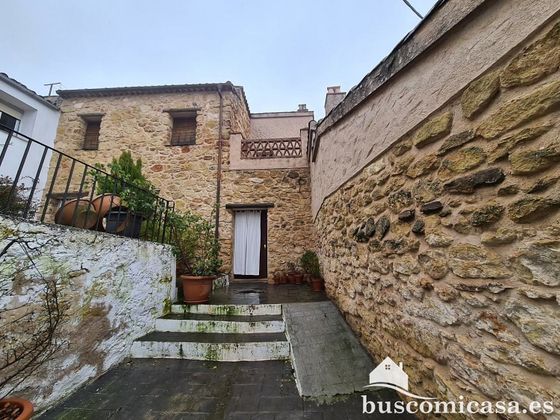 Foto 1 de Casa rural en venda a Chiclana de Segura de 5 habitacions amb terrassa i balcó