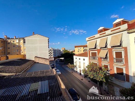 Foto 1 de Xalet en venda a Linares de 4 habitacions amb terrassa i garatge