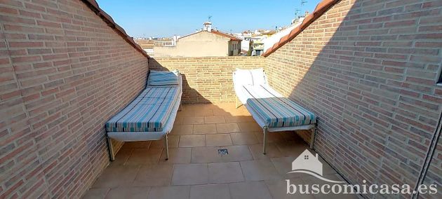 Foto 2 de Chalet en venta en Linares de 6 habitaciones con terraza y piscina