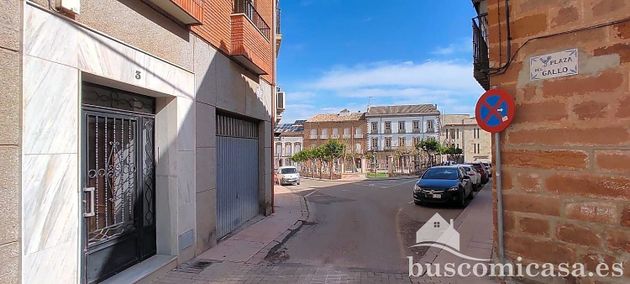 Foto 2 de Chalet en venta en Linares de 9 habitaciones con terraza y balcón