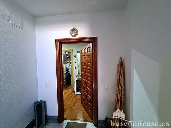 Foto 2 de Piso en venta en Linares de 3 habitaciones con aire acondicionado y calefacción