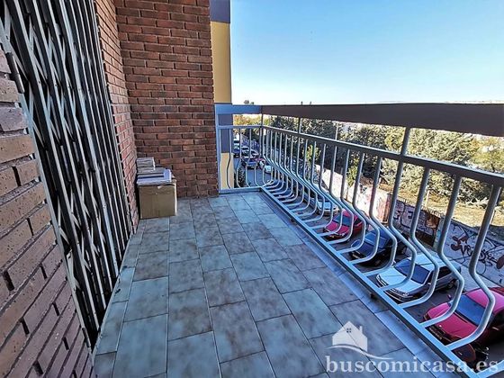 Foto 2 de Pis en venda a Linares de 3 habitacions amb terrassa i balcó