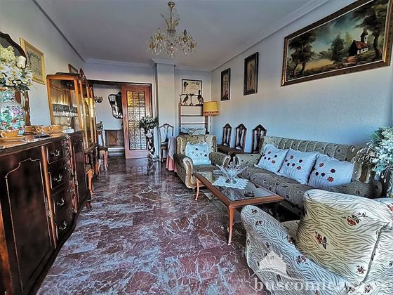 Foto 1 de Pis en venda a Linares de 3 habitacions amb terrassa i balcó