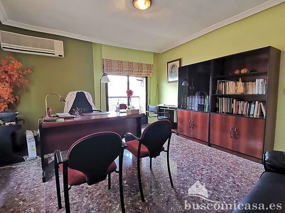 Foto 1 de Piso en venta en Linares de 4 habitaciones con balcón y aire acondicionado