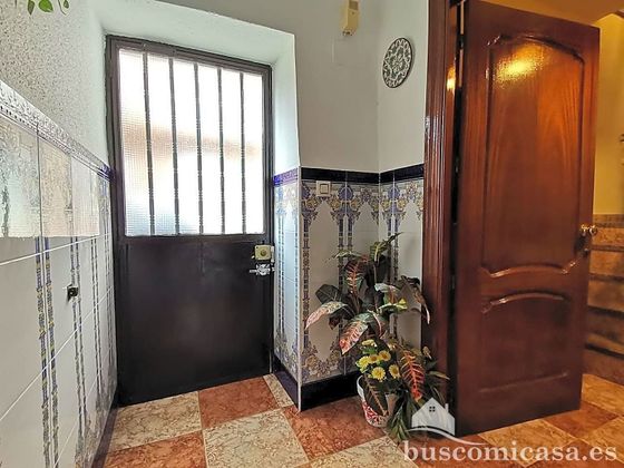 Foto 1 de Casa en venda a Linares de 4 habitacions amb balcó i calefacció