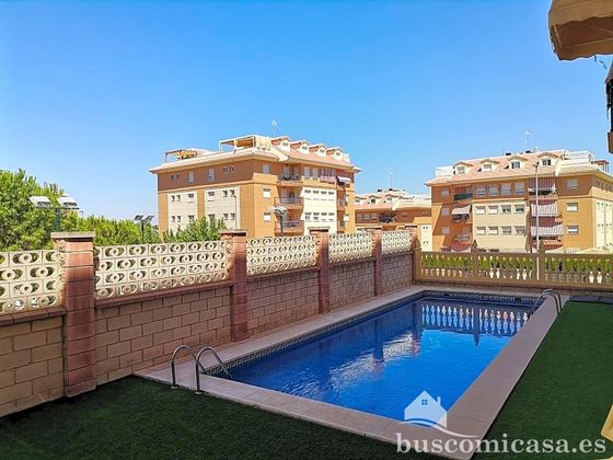 Foto 2 de Pis en venda a Linares de 4 habitacions amb terrassa i piscina