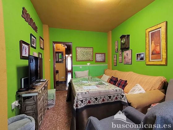 Foto 1 de Casa adossada en venda a Linares de 3 habitacions amb terrassa i calefacció