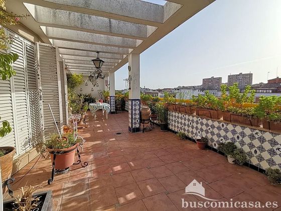 Foto 2 de Ático en venta en Linares de 4 habitaciones con terraza y garaje