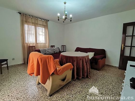 Foto 1 de Piso en venta en Linares de 3 habitaciones con terraza y garaje