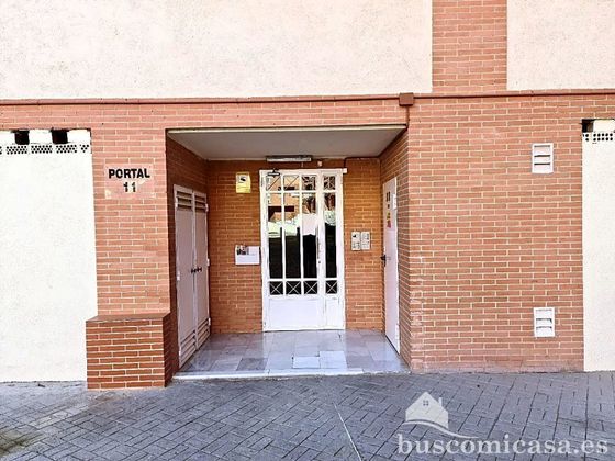 Foto 2 de Dúplex en venta en Linares de 2 habitaciones con terraza y garaje