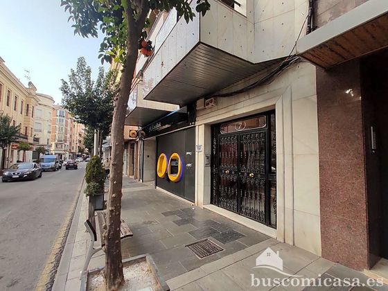 Foto 2 de Pis en venda a Linares de 4 habitacions amb balcó i aire acondicionat