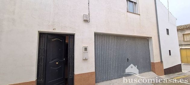 Foto 1 de Chalet en venta en Begíjar de 4 habitaciones con terraza y garaje