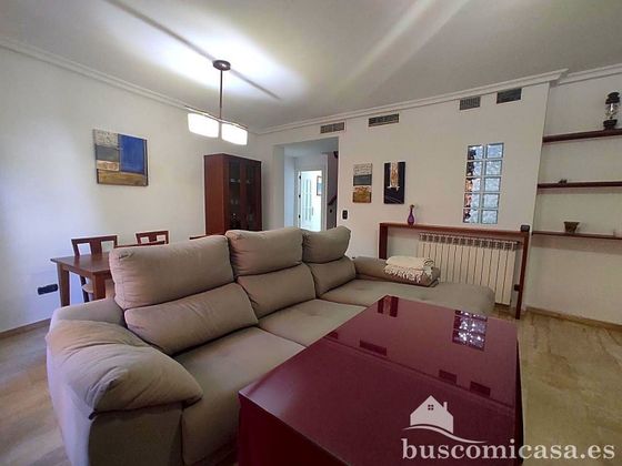 Foto 2 de Dúplex en venda a Linares de 3 habitacions amb terrassa i balcó