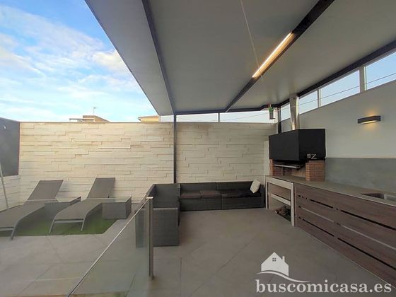 Foto 2 de Chalet en venta en Linares de 2 habitaciones con terraza
