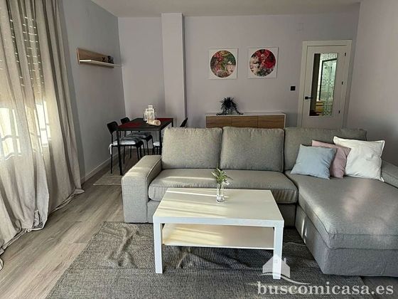 Foto 1 de Piso en alquiler en Linares de 1 habitación con muebles y aire acondicionado