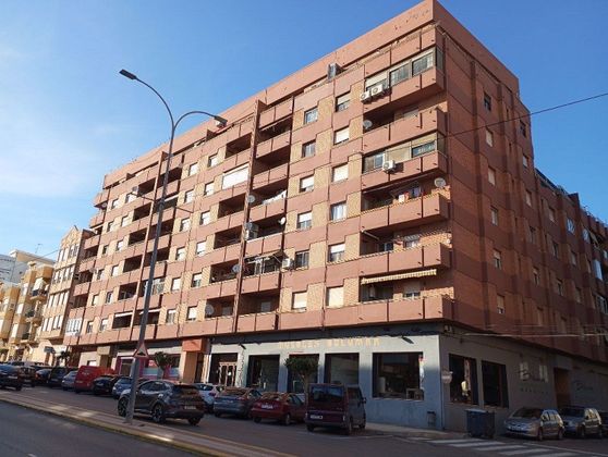 Foto 1 de Pis en venda a avenida España de 4 habitacions amb terrassa i ascensor