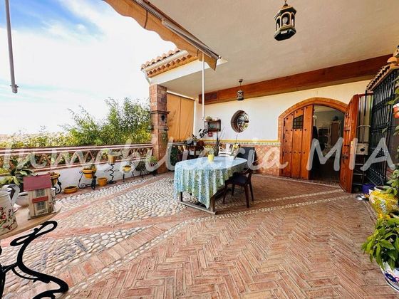 Foto 2 de Venta de casa en El Pinar - Palacio de Congresos de 5 habitaciones con terraza y jardín