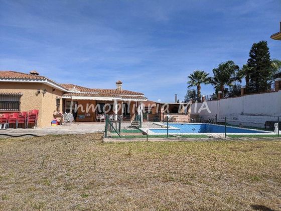 Foto 1 de Casa en venda a Manantiales - Lagar - Cortijo de 5 habitacions amb piscina i garatge
