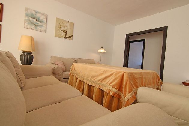 Foto 1 de Venta de piso en Nervión de 6 habitaciones con balcón y aire acondicionado