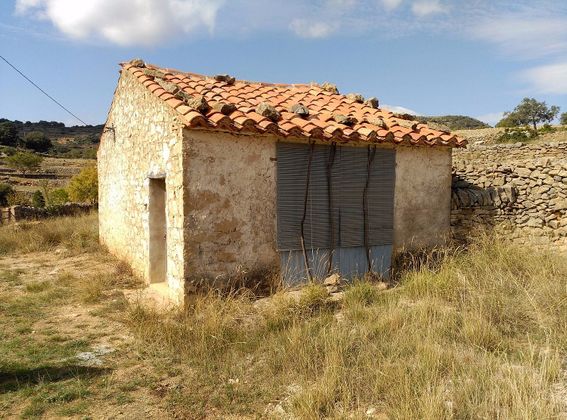 Foto 2 de Casa rural en venda a calle Masia Tosal de 3 habitacions amb terrassa i garatge