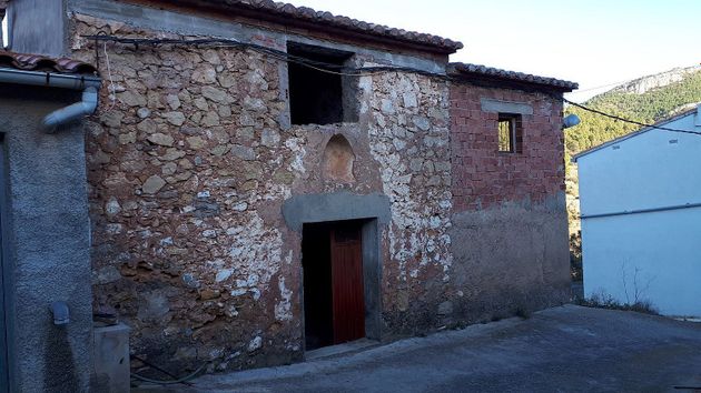 Foto 2 de Venta de casa rural en Lucena del Cid de 3 habitaciones con terraza