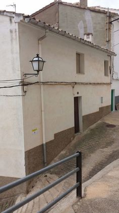 Foto 1 de Venta de casa en Lucena del Cid de 3 habitaciones con terraza y jardín