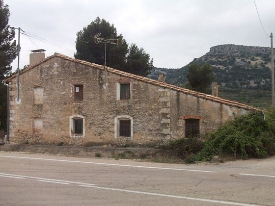 Foto 1 de Venta de casa rural en Ares del Maestre de 6 habitaciones y 400 m²