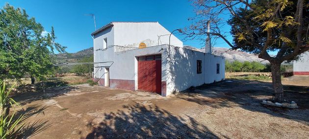 Foto 1 de Casa rural en venta en Sierra Engarcerán de 3 habitaciones con terraza y jardín