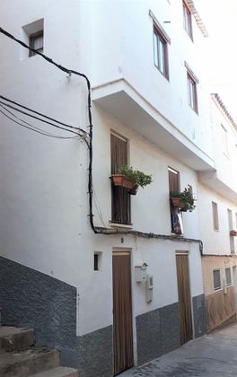 Foto 2 de Venta de casa en calle Atzeneta de 3 habitaciones con terraza y balcón