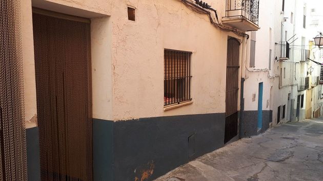 Foto 2 de Venta de casa en Lucena del Cid de 8 habitaciones y 150 m²