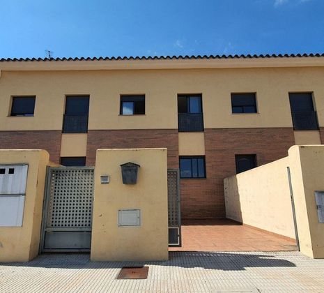 Foto 1 de Casa adosada en venta en Sierra Engarcerán de 3 habitaciones con terraza y aire acondicionado