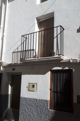 Foto 1 de Venta de casa en Lucena del Cid de 3 habitaciones y 130 m²