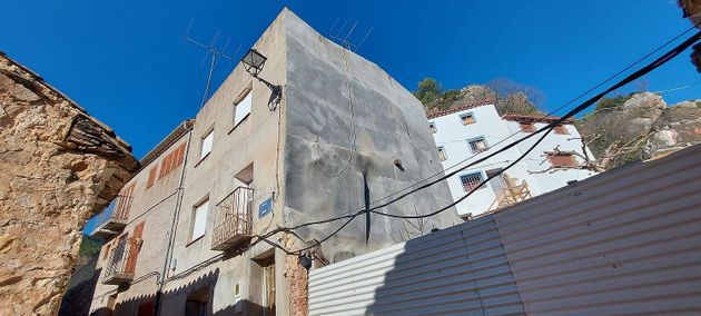 Foto 2 de Casa en venda a Castillo de Villamalefa de 4 habitacions amb terrassa