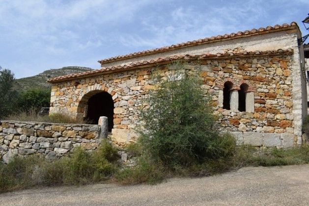 Foto 1 de Casa rural en venda a calle Masia Brusca amb terrassa