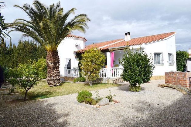 Foto 1 de Xalet en venda a Ulldecona de 2 habitacions amb terrassa i garatge
