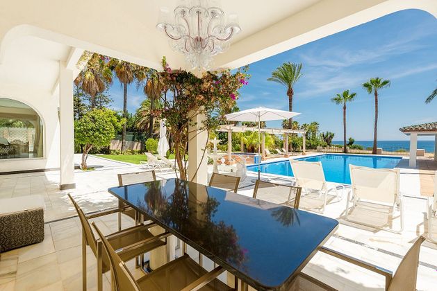 Foto 2 de Xalet en venda a Estepona Oeste - Valle Romano - Bahía Dorada de 6 habitacions amb terrassa i piscina