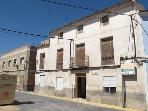 Foto 1 de Venta de casa adosada en Villanueva del Río Segura de 6 habitaciones y 300 m²