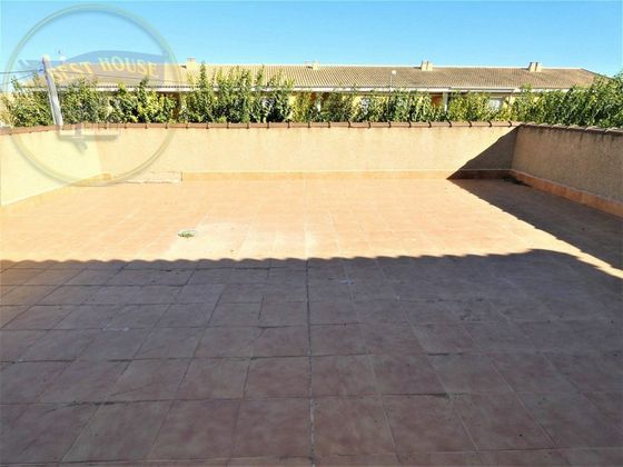 Foto 2 de Chalet en venta en Alguazas de 4 habitaciones con terraza y garaje
