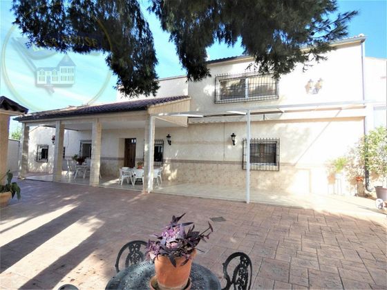 Foto 2 de Xalet en venda a El Romeral de 5 habitacions amb terrassa i piscina