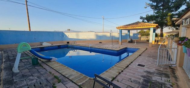 Foto 2 de Chalet en venta en Molina de Segura ciudad de 5 habitaciones con terraza y piscina