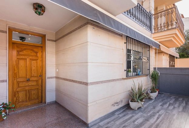 Foto 1 de Casa en venta en Alguazas de 5 habitaciones con terraza y garaje