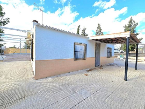 Foto 2 de Xalet en venda a El Romeral de 3 habitacions amb terrassa i piscina