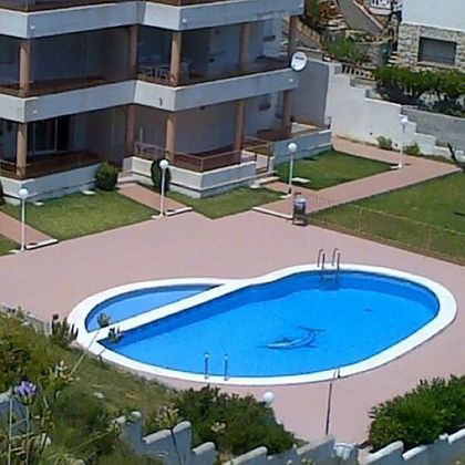 Foto 1 de Pis en venda a calle Holanda de 2 habitacions amb terrassa i piscina