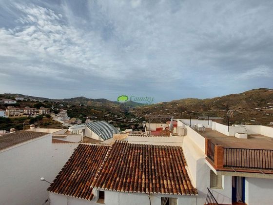 Foto 1 de Casa rural en venda a Canillas de Albaida de 7 habitacions amb terrassa i balcó