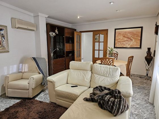 Foto 2 de Casa en venda a Benimàmet de 3 habitacions amb terrassa i garatge
