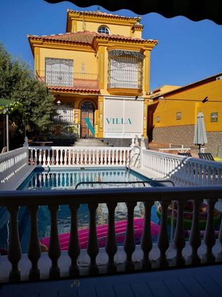 Foto 2 de Xalet en venda a Nueva Alcalá de 5 habitacions amb terrassa i piscina