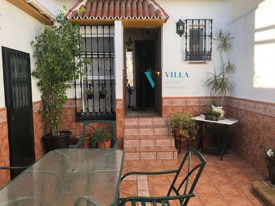 Foto 1 de Casa en venda a Nueva Alcalá de 4 habitacions amb terrassa i piscina