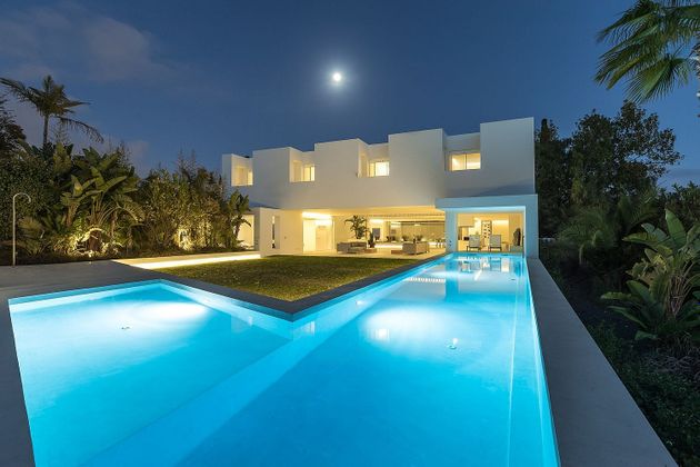 Foto 1 de Xalet en venda a urbanización Guadalmina de 5 habitacions amb terrassa i piscina