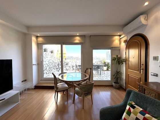Foto 2 de Ático en alquiler en Gran Vía de 3 habitaciones con terraza y muebles