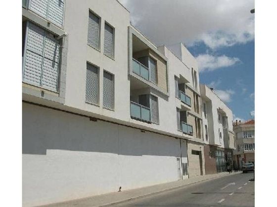 Foto 1 de Venta de piso en calle Maestra Doña Pilar de 2 habitaciones con garaje y balcón